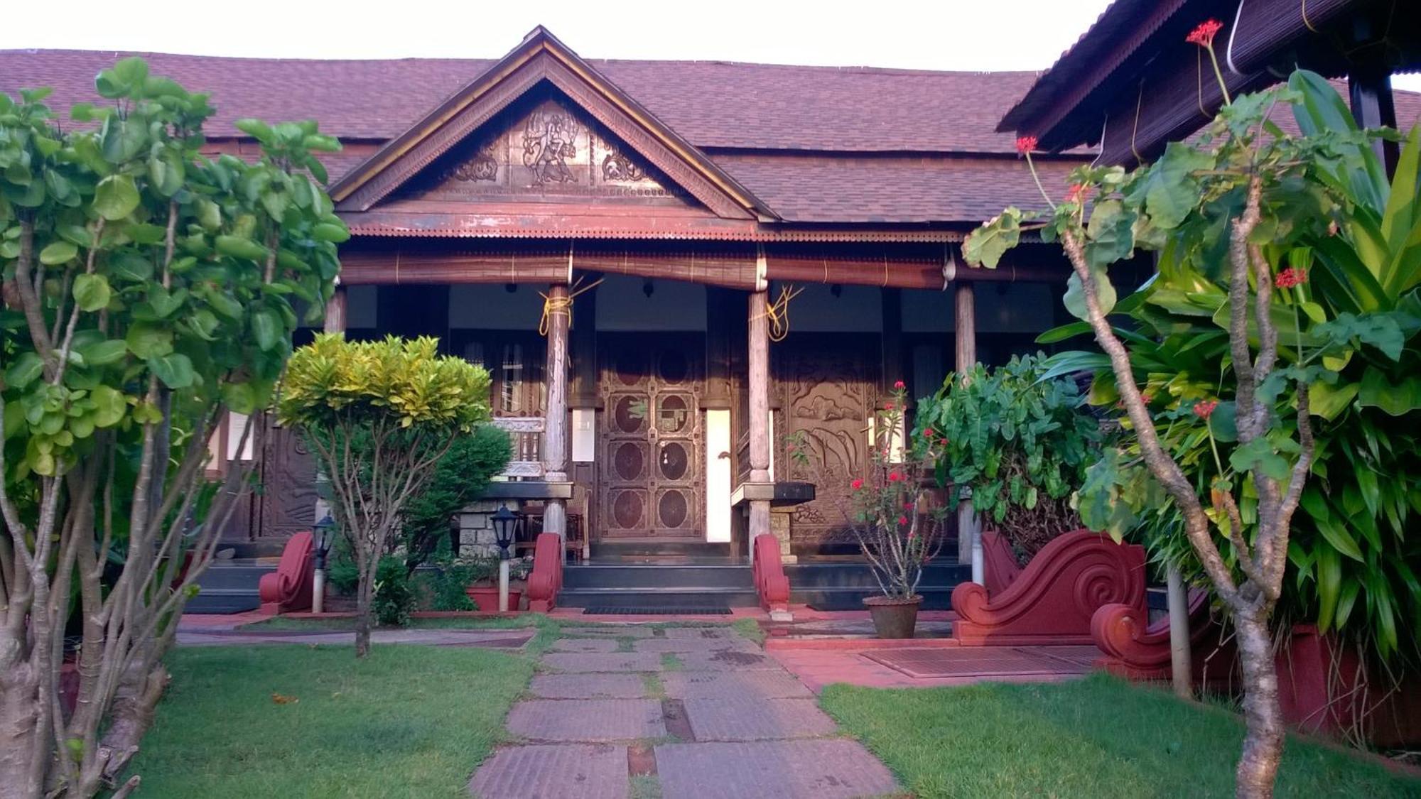Hotel Palm Tree Anex Varkala Exterior foto