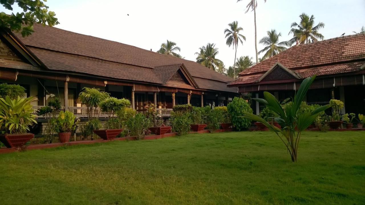 Hotel Palm Tree Anex Varkala Exterior foto